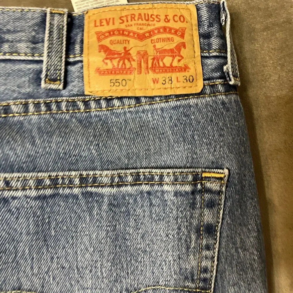 LEVI STRAUSS & CO. 550 RELAXED FIT Men 38x30 Straight Boot Leg‎ Blue Denim Jeans